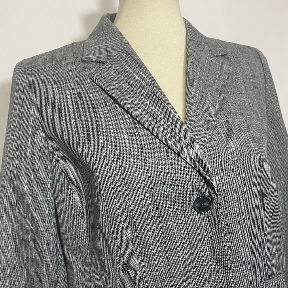 JM Collection Button Up Blazer - Picture 6 of 14